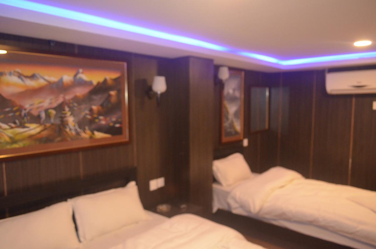 Hotel Holiday Inn กาฐมาณฑุ ภายนอก รูปภาพ