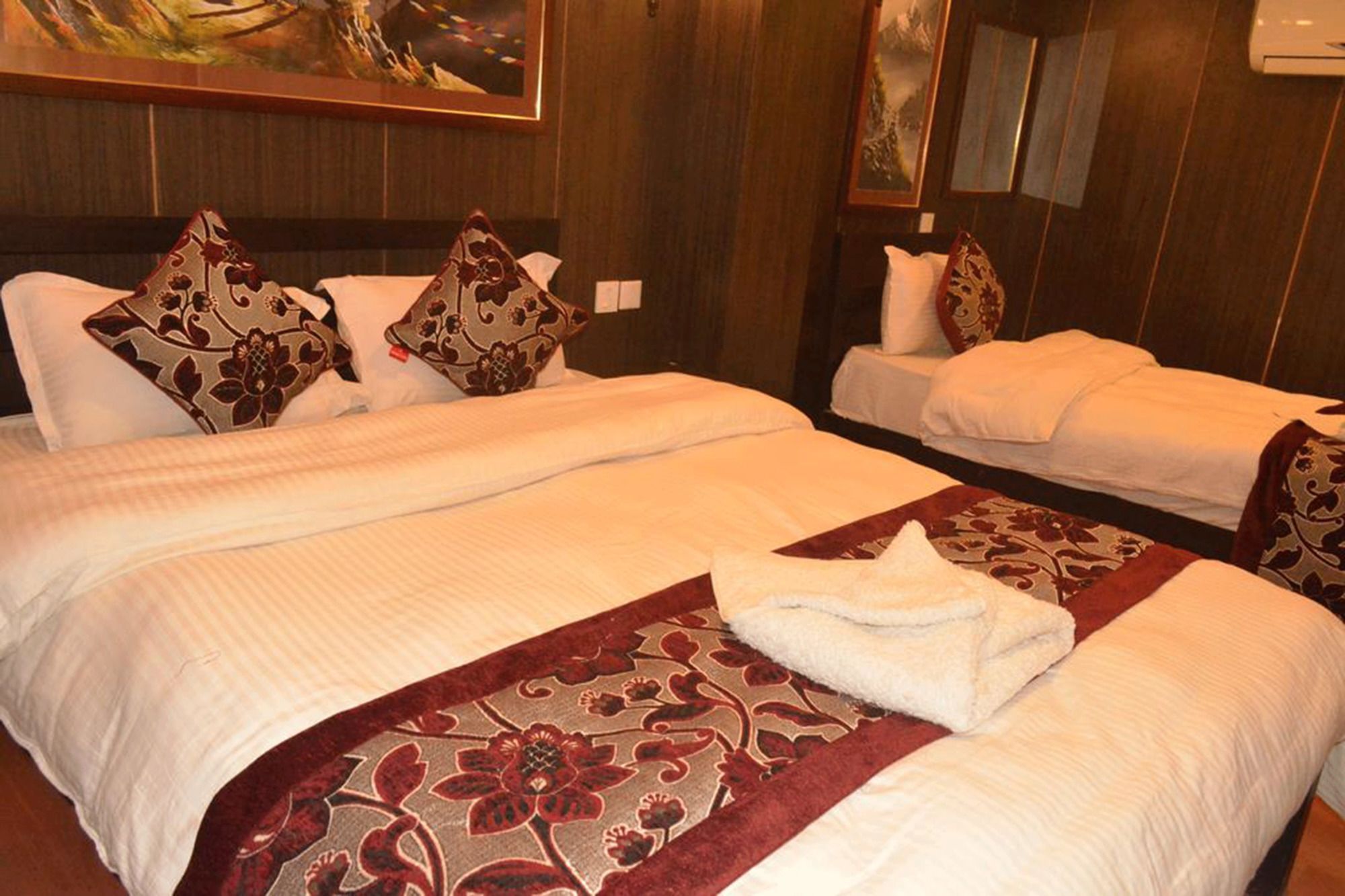 Hotel Holiday Inn กาฐมาณฑุ ภายนอก รูปภาพ